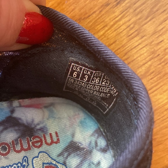 Ladies, BOBS size 6 - Picture 6 of 7